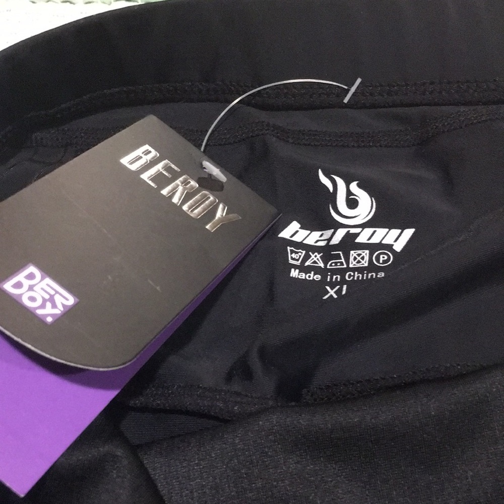 Beroy Cycling Pants NEW Size XL Gel padding Side pockets Comfort Bicycle Pants